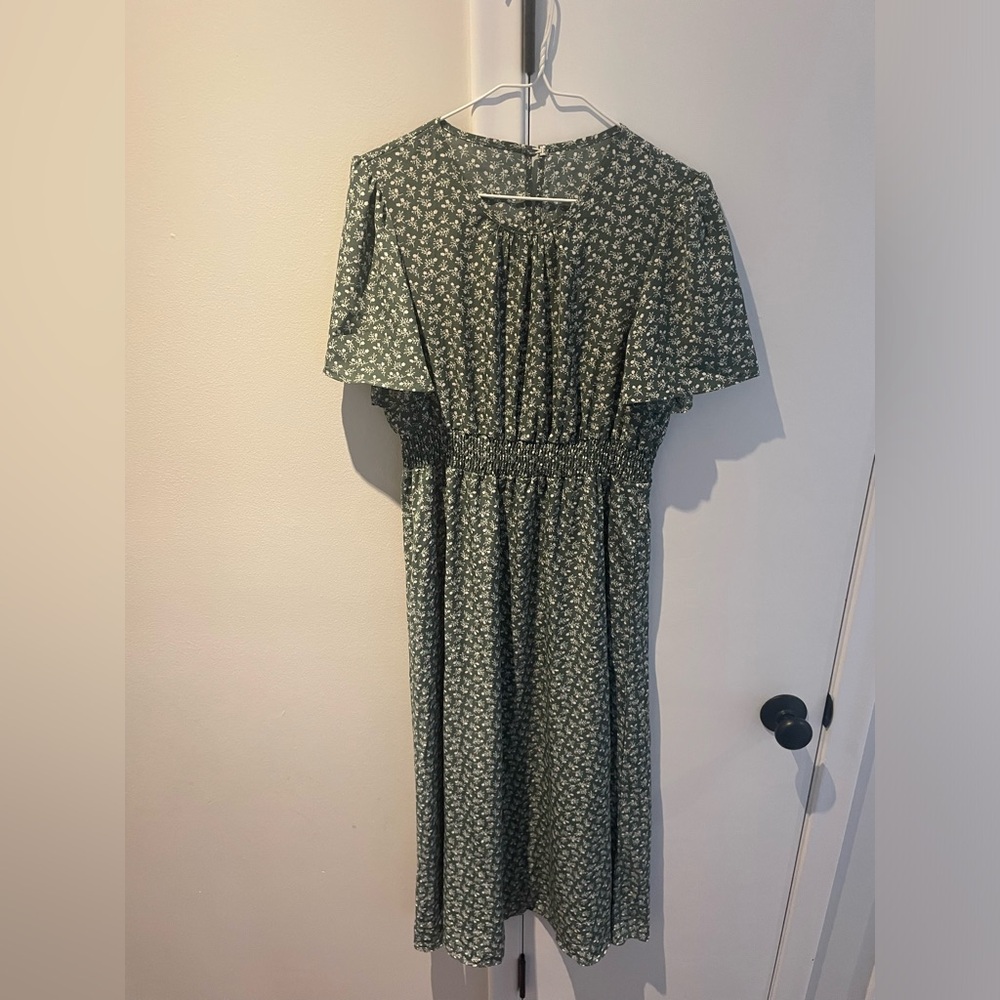 Holiday dress. Olive green. M/L. Maternity. Long dress